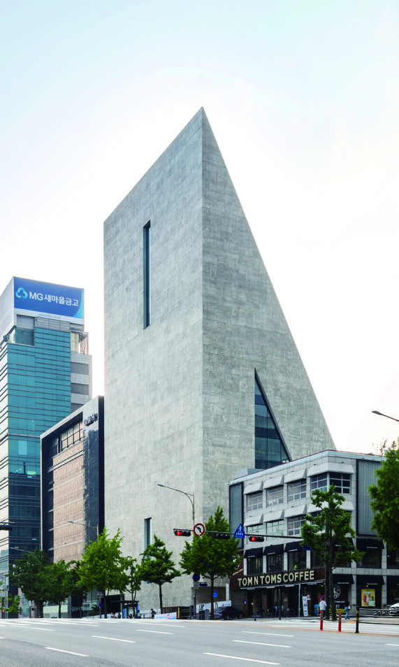 청담동 건축 문법을 향한 HdM식 도전장 2 211026000000563 O