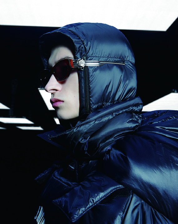 젠틀몬스터의 LCD 선글라스, 디지털 세상을 고찰하다 2 211026000000525 O