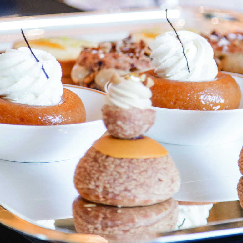 알랭 뒤카스가 당신에게 바치는 왕의 만찬 5 200225000000031 O