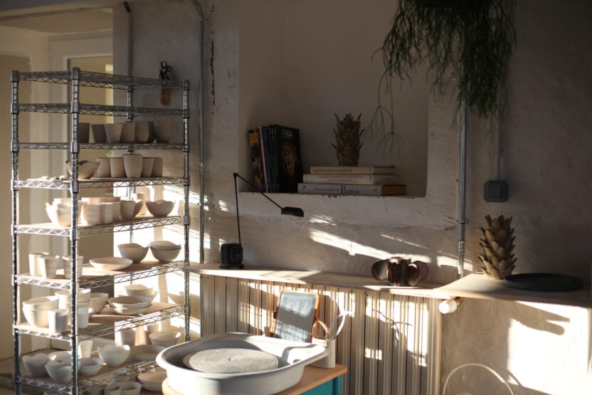 세라믹에 스민 물감의 잔흔, 이니세라믹 13 Studio space image 1