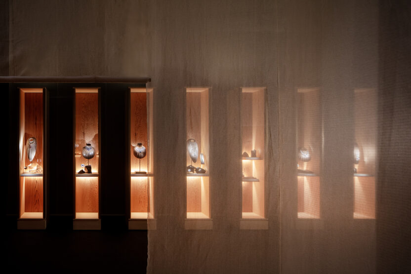 %EA%B9%8C%EB%A5%B4%EB%9D%A0%EC%97%90 %EC%8B%9C%EA%B0%84%EC%9D%98 %EA%B2%B0%EC%A0%95 %EC%A0%84%EC%8B%9C%EC%9E%A5 %EB%82%B4 %EC%B1%95%ED%84%B0 1 %EC%A0%84%EA%B2%BD %C2%A9Yuji Ono