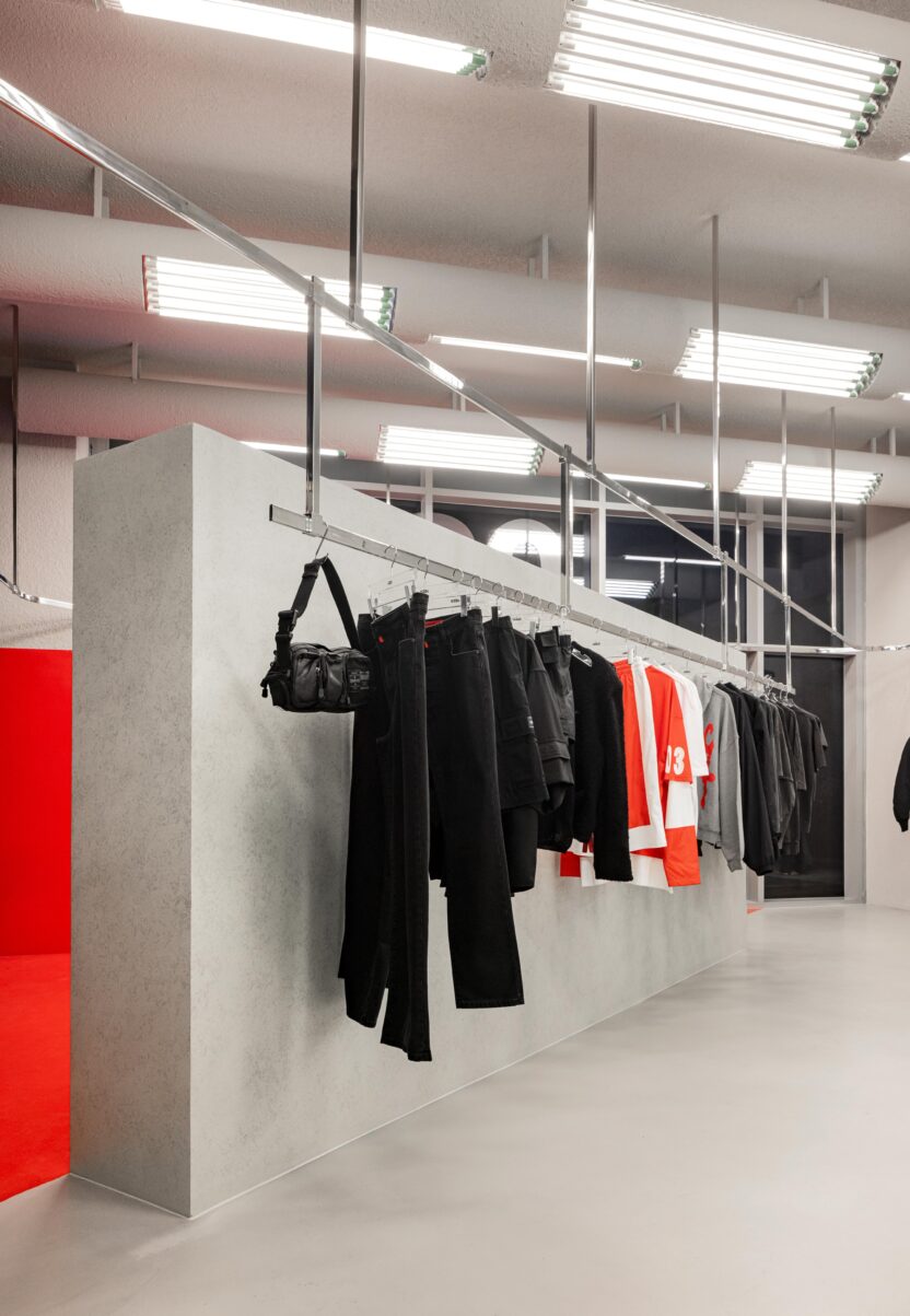 '032c'의 첫 글로벌 스토어, 서울에 상륙하다 8 %EB%AC%B4%EC%8B%A0%EC%82%AC %ED%8A%B8%EB%A0%88%EC%9D%B4%EB%94%A9 %EC%82%AC%EC%A7%84%EC%9E%90%EB%A3%8C 032c %EA%B0%A4%EB%9F%AC%EB%A6%AC %EC%84%9C%EC%9A%B8 %EC%82%AC%EC%A7%84 4 min