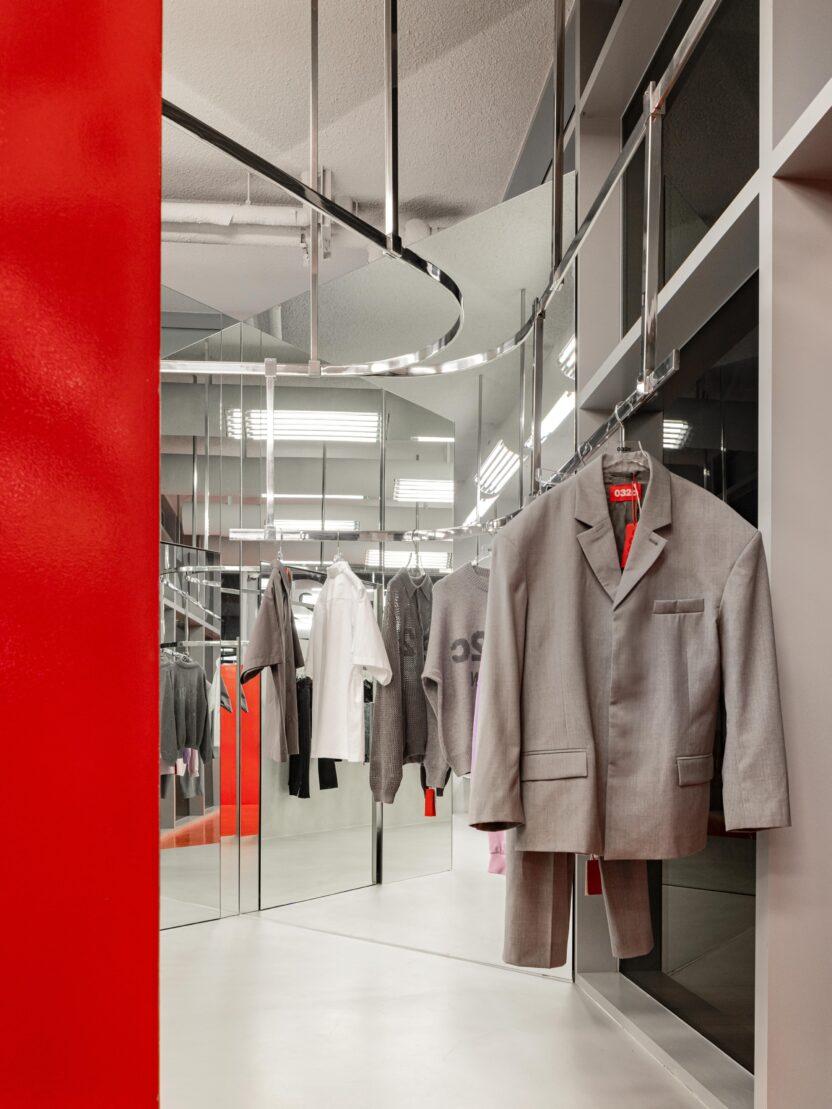 '032c'의 첫 글로벌 스토어, 서울에 상륙하다 9 %EB%AC%B4%EC%8B%A0%EC%82%AC %ED%8A%B8%EB%A0%88%EC%9D%B4%EB%94%A9 %EC%82%AC%EC%A7%84%EC%9E%90%EB%A3%8C 032c %EA%B0%A4%EB%9F%AC%EB%A6%AC %EC%84%9C%EC%9A%B8 %EC%82%AC%EC%A7%84 5 min