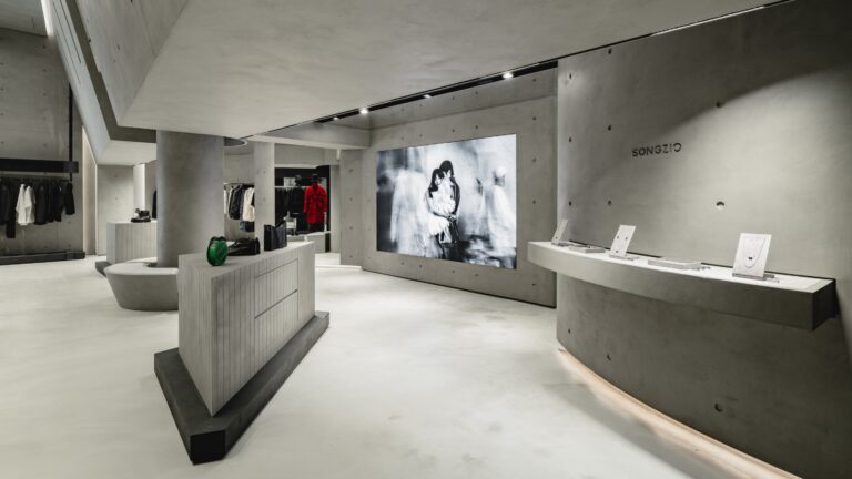 송지오 플래그십 스토어 ‘갤러리 느와’