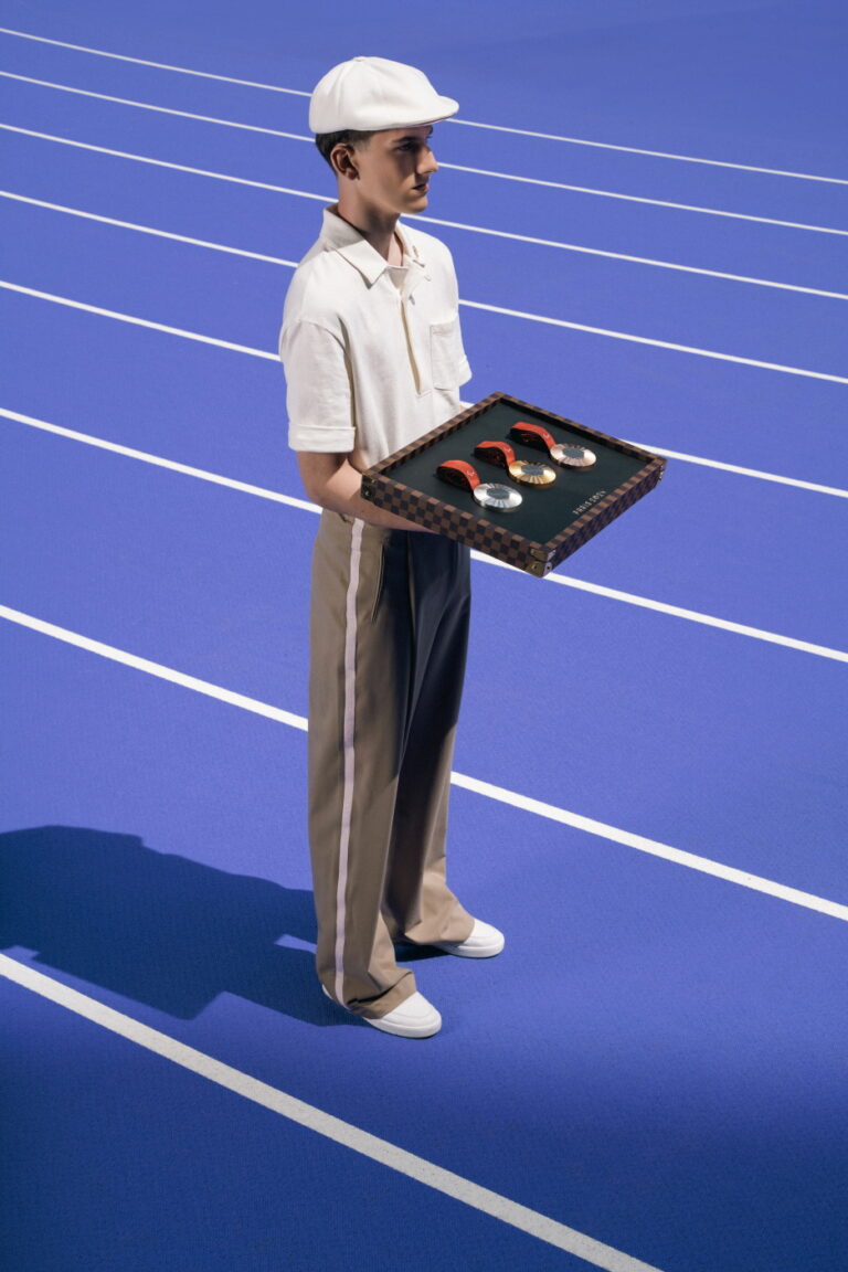 루이비통의 장인정신 담은 2024 파리 올림픽 메달 트레이