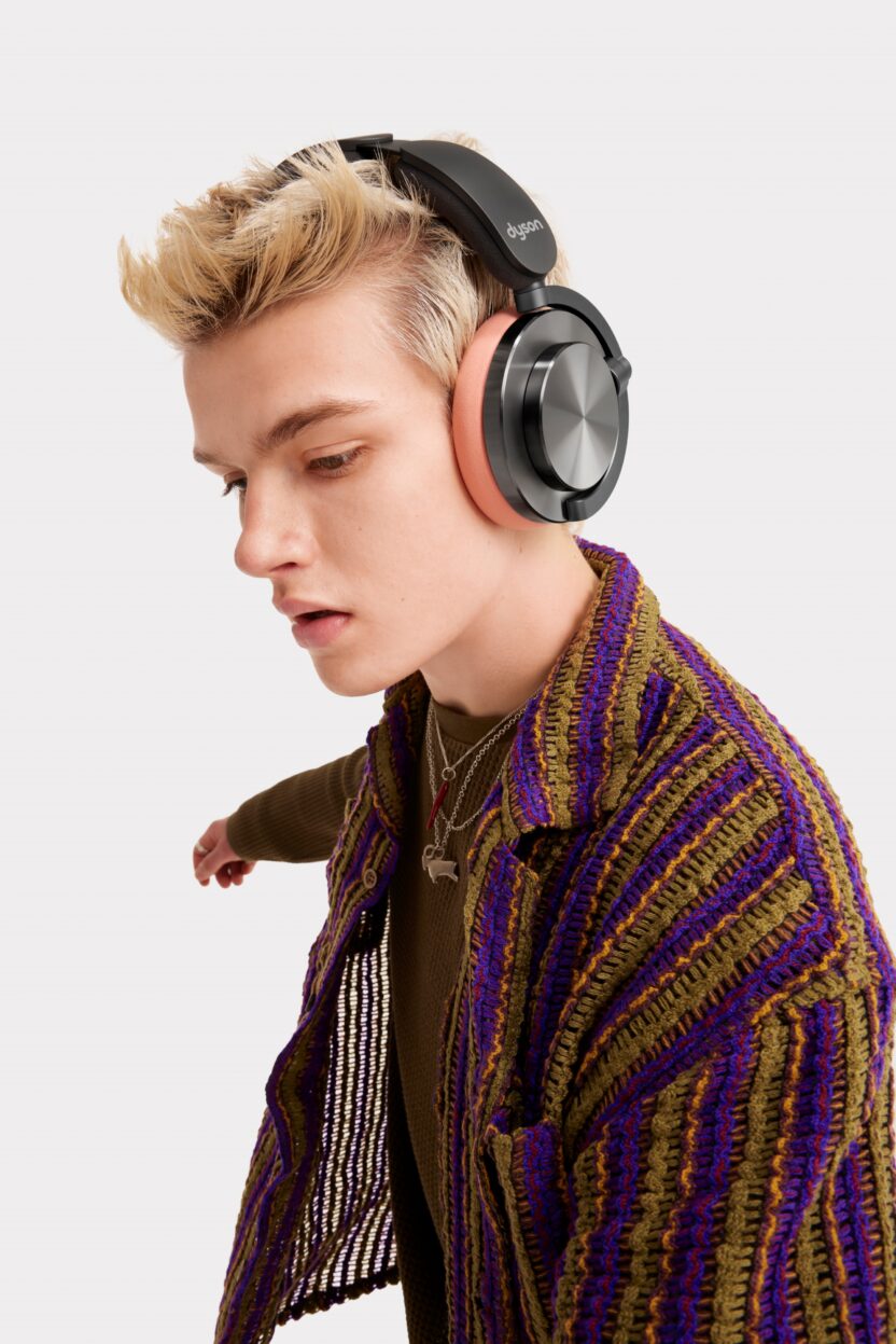 resize DIGITAL WP02 DKIRCORADKIR 048 RGB InUse Talent Male A2 Mono copy