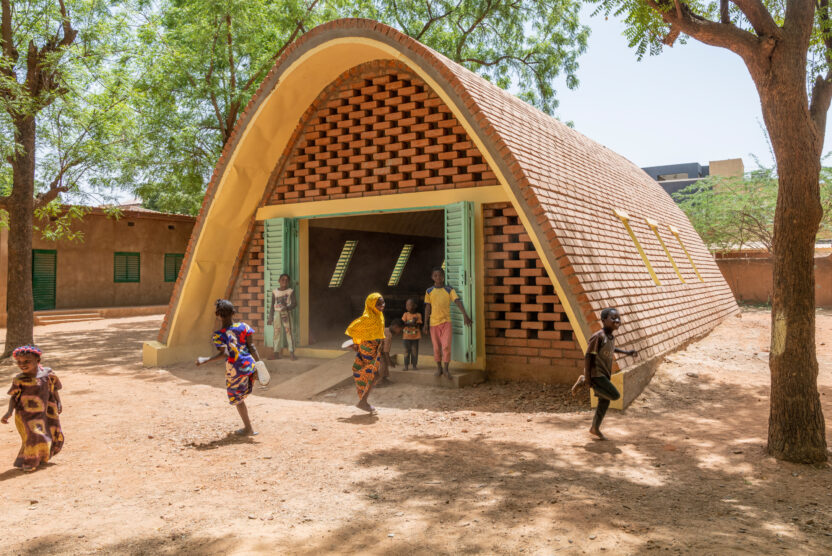 %E2%98%853. Classe rouge %ED%81%B4%EB%9D%BC%EC%8E%84 %EB%A3%A8%EC%A6%88 %EB%8C%80%ED%91%9C%EC%82%AC%EC%A7%84