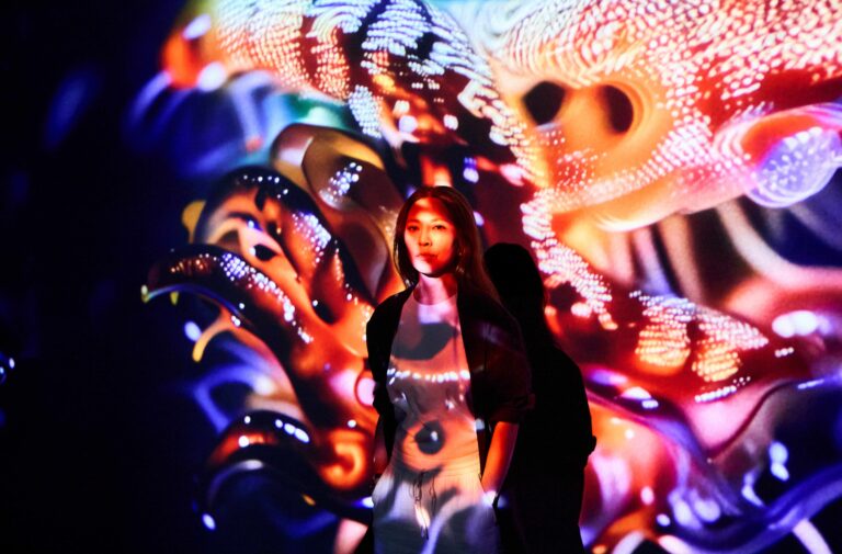 예술에 과학을 접목한 아니카 이, 리움미술관 개인전