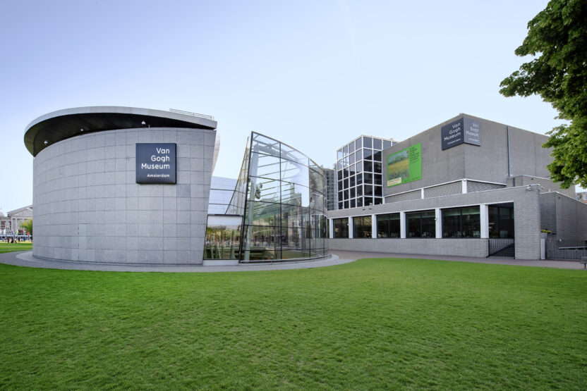 4. %EB%B0%98%EA%B3%A0%ED%9D%90%EB%AE%A4%EC%A7%80%EC%97%841