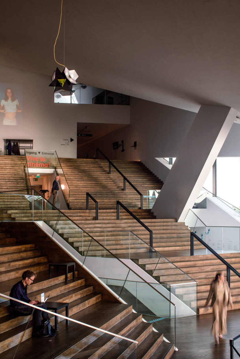 3. %EC%95%84%EC%9D%B4%ED%95%84%EB%A6%84%EB%AE%A4%EC%A7%80%EC%97%843