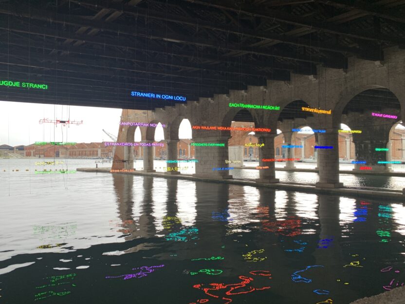 %ED%81%B4%EB%A0%88%EC%96%B4 %ED%90%81%ED%85%90 %EC%99%B8%EA%B5%AD%EC%9D%B8%EC%9D%80 %EC%96%B4%EB%94%94%EC%97%90%EB%82%98 %EC%9E%88%EB%8B%A4 %EC%A0%9C60%ED%9A%8C %EB%B2%A0%EB%8B%88%EC%8A%A4%EB%B9%84%EC%97%94%EB%82%A0%EB%A0%88 %EC%A0%84%EC%8B%9C %EC%A0%84%EA%B2%BD. %EC%82%AC%EC%A7%84 %EC%98%A4%EC%A0%95%EC%9D%80