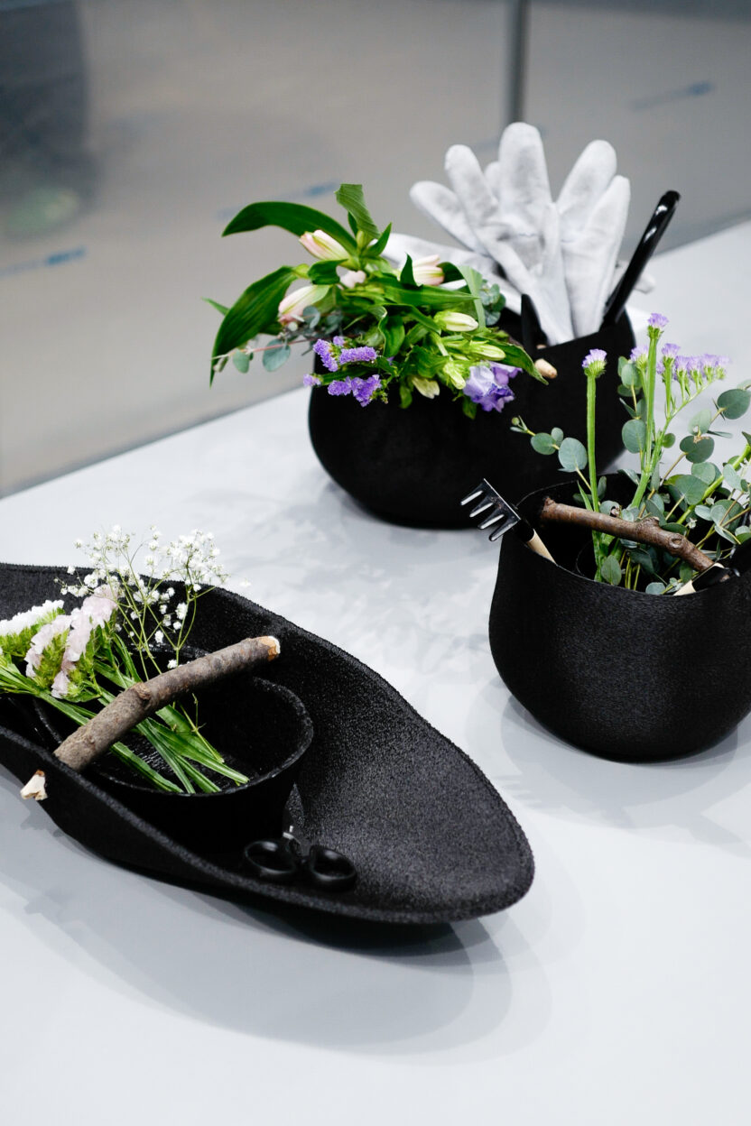 Picking Box1 832x1248 1