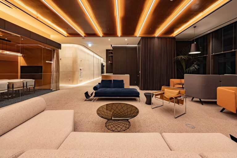 일출과 일몰을 머금은 공간, 브라이튼 라운지