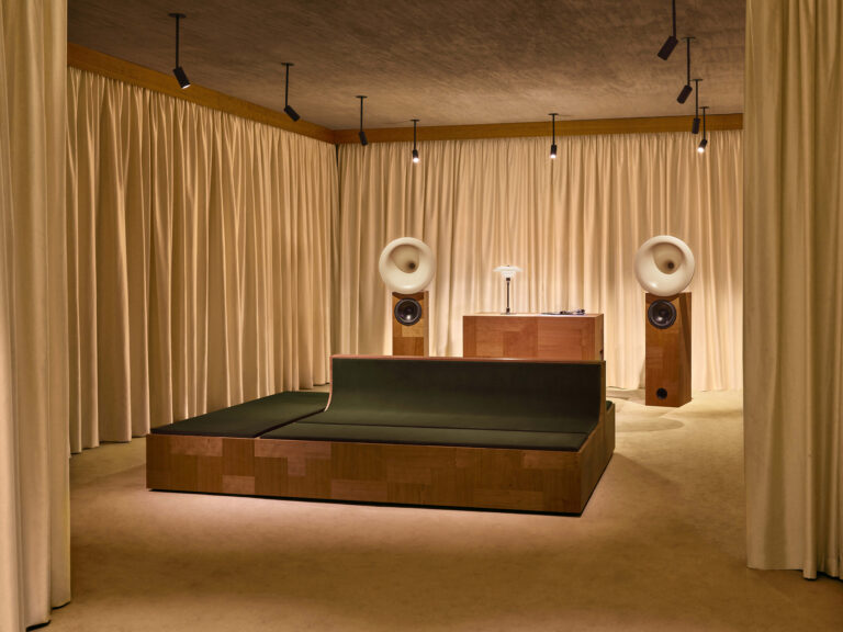 일상의 감각을 조율하는 리스닝 공간