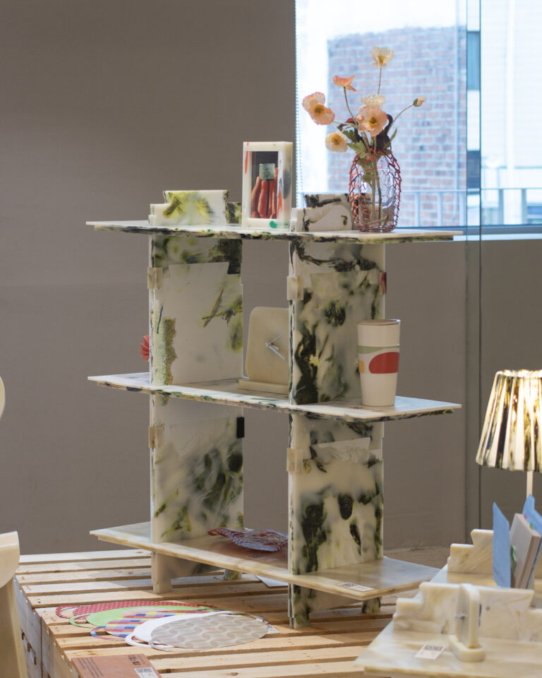 업사이클링 소재에서 발견한 가능성, Plastic Marble Display Shelf