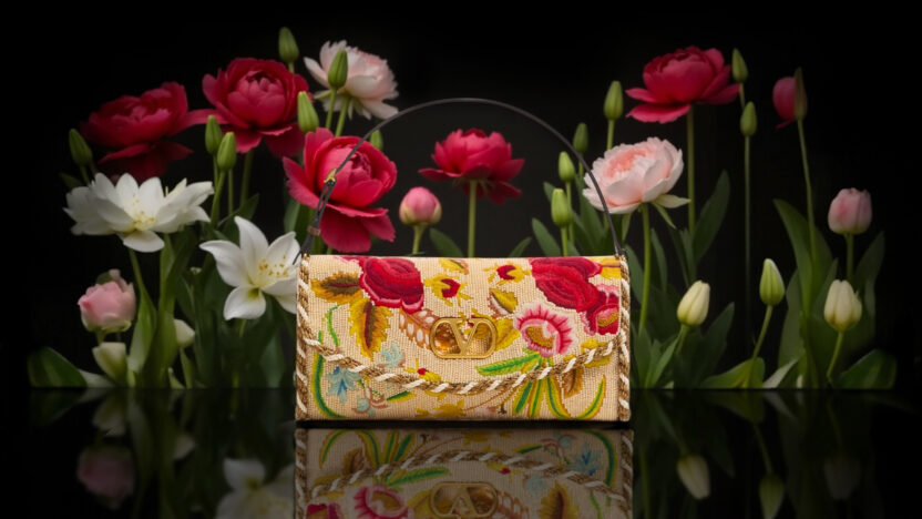 9개의 시선으로 풀어낸 발렌티노 드베인 백 13 16 9 beige