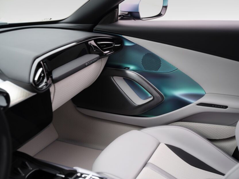 페라리에 담긴 '윤슬' 단 하나의 12칠린드리 3 04 1