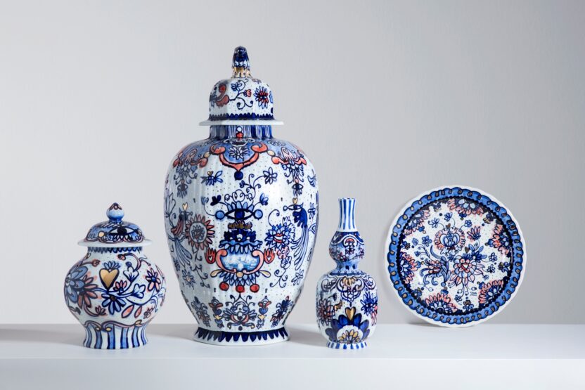 벽돌에서 타일로, 도시의 그래픽이 델프트 블루를 만날 때 3 resize 3 1