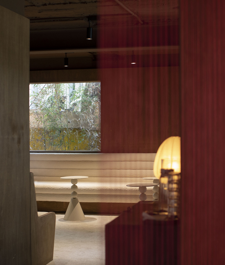 디자이너와 건축가의 손길이 닿은 카페 6 15 20260326 161712