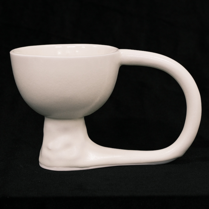 Waving Long arm cup 흔들리는 긴팔의 컵