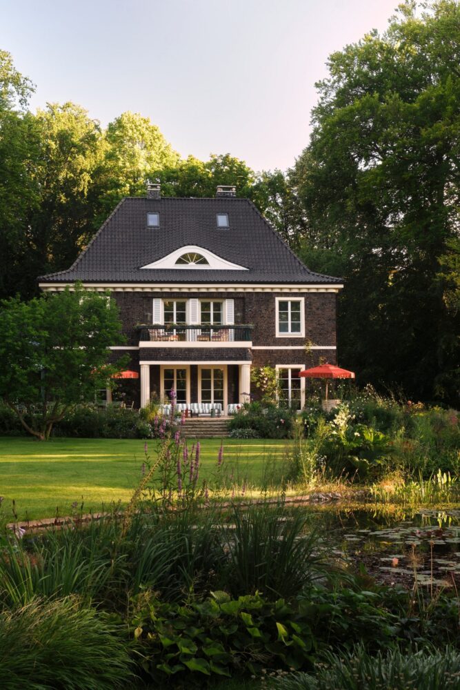 20261008060739 imgi 94 garden home gisbert poppler dezeen 2364 col 48 1704x2556 1