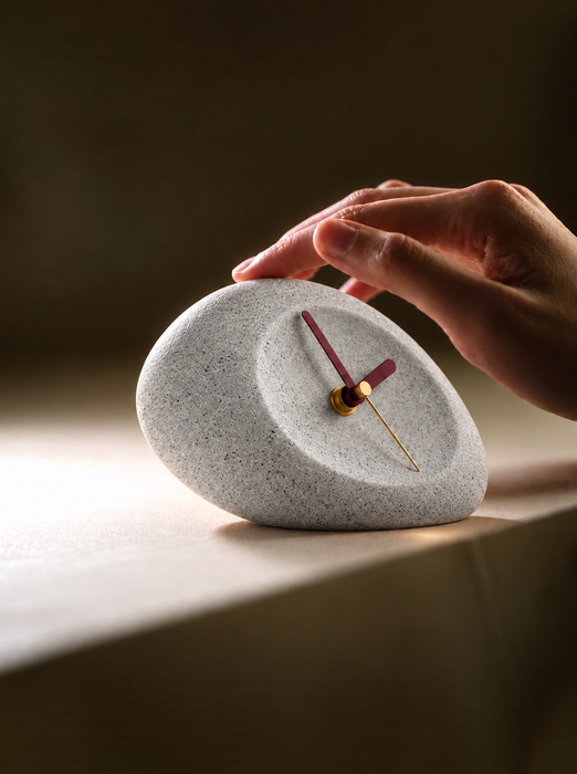 Pebble clock